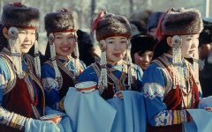 Бурятские девушки