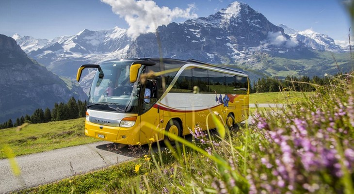 автобус в горах